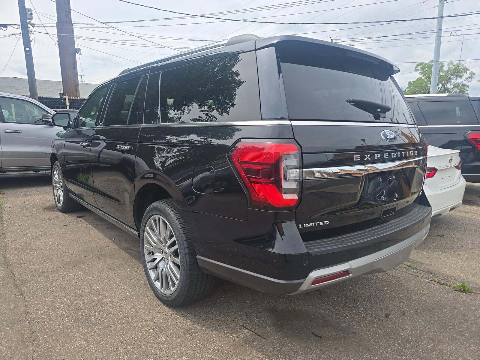 FORD EXPEDITION MAX - 2