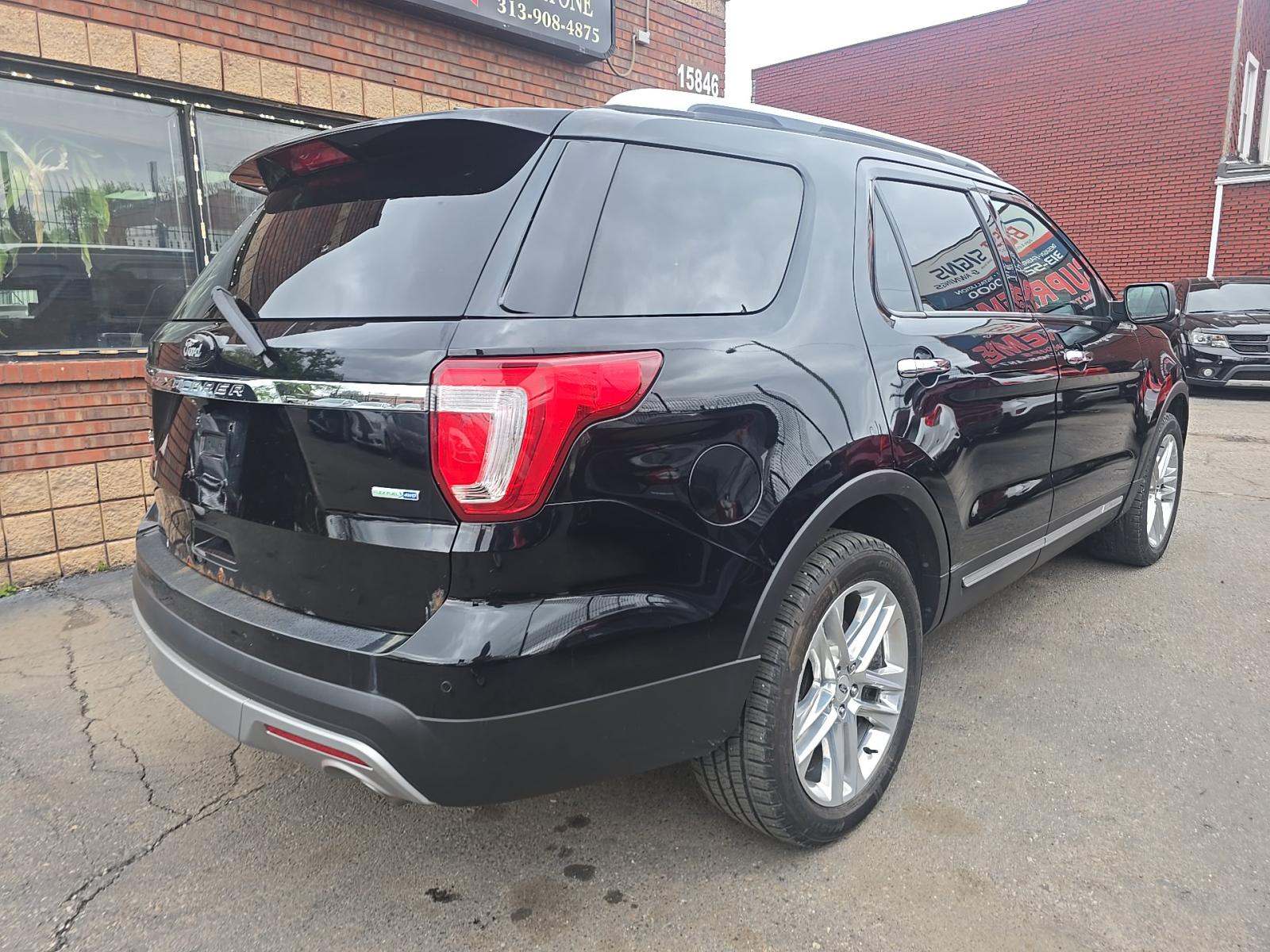 FORD EXPLORER - 3
