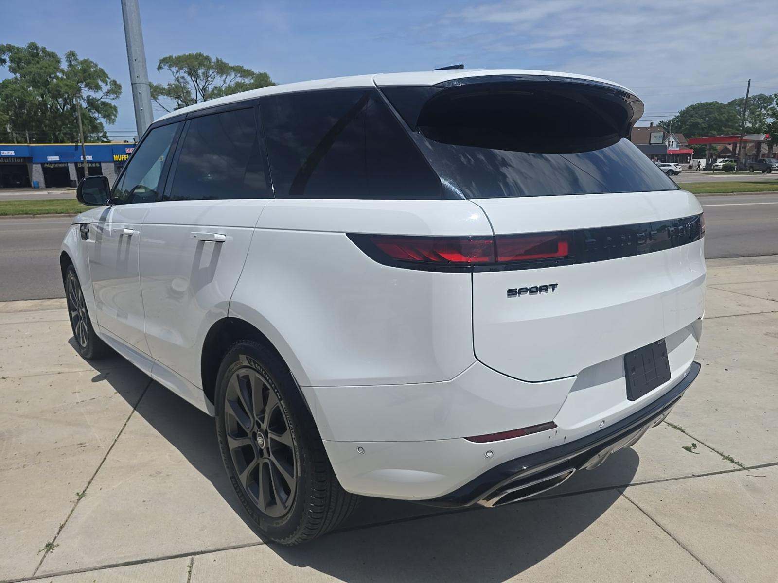 2024 Land Rover Range Rover Sport Dynamic SE AWD