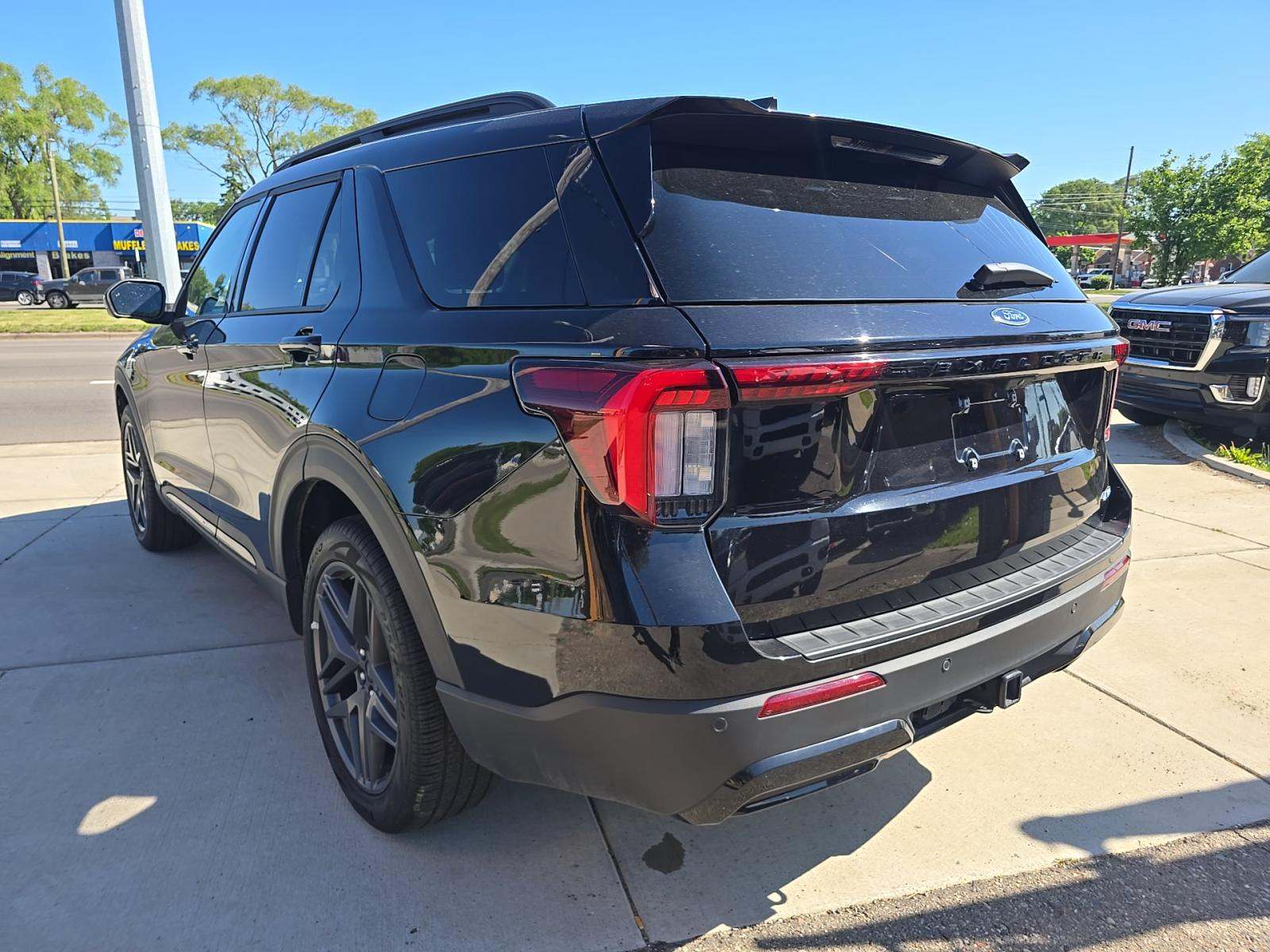 FORD EXPLORER - 2