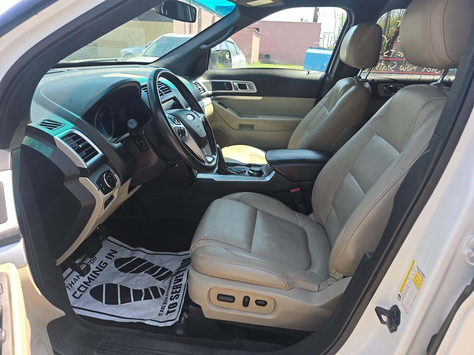 FORD EXPLORER - 2