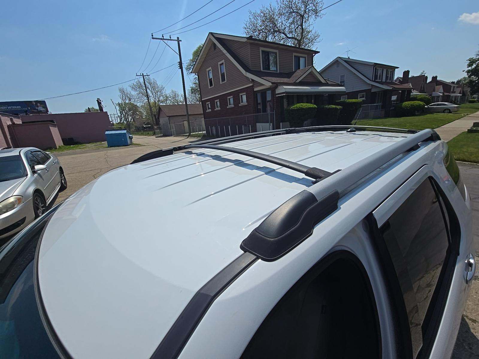 FORD EXPLORER - 8