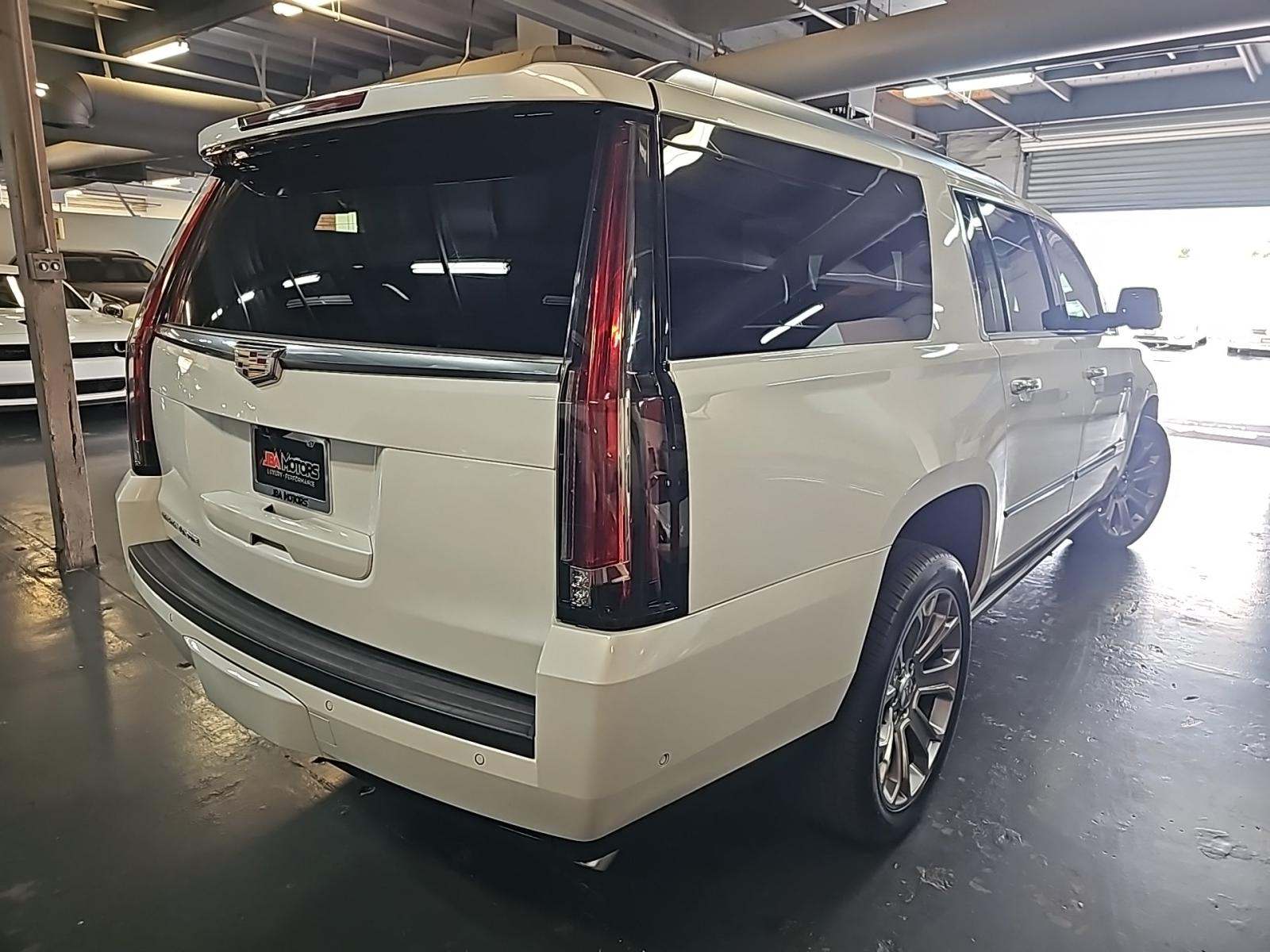 2020 Cadillac Escalade ESV Platinum AWD