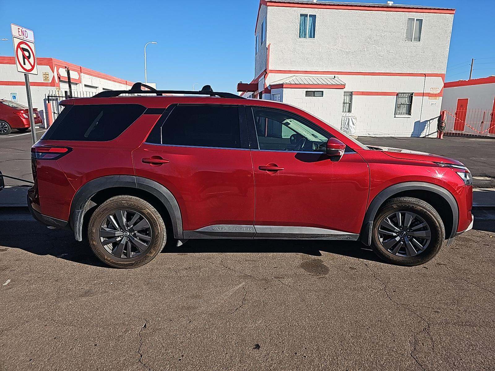 2022 Nissan Pathfinder SV FWD