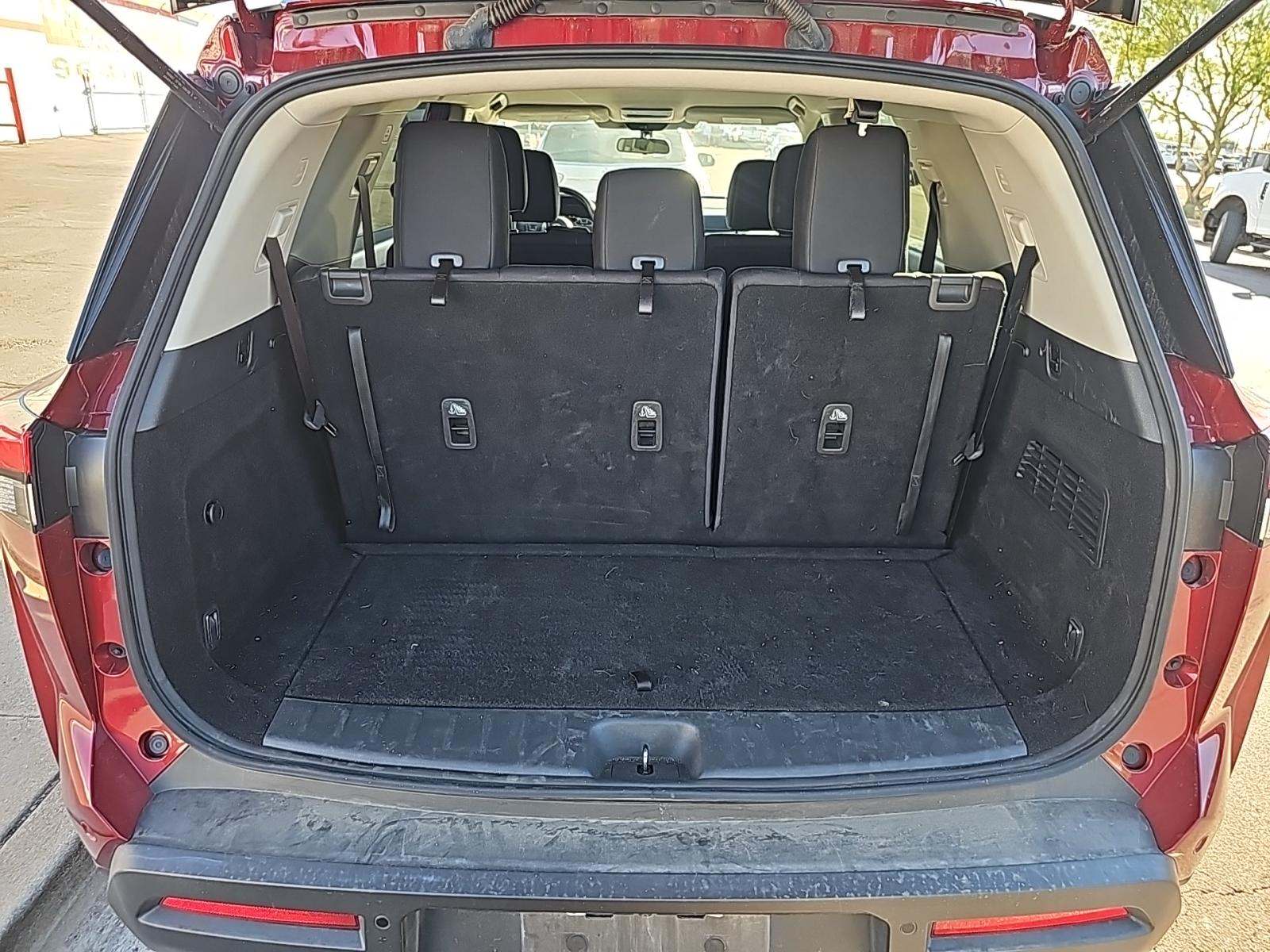 2022 Nissan Pathfinder SV FWD