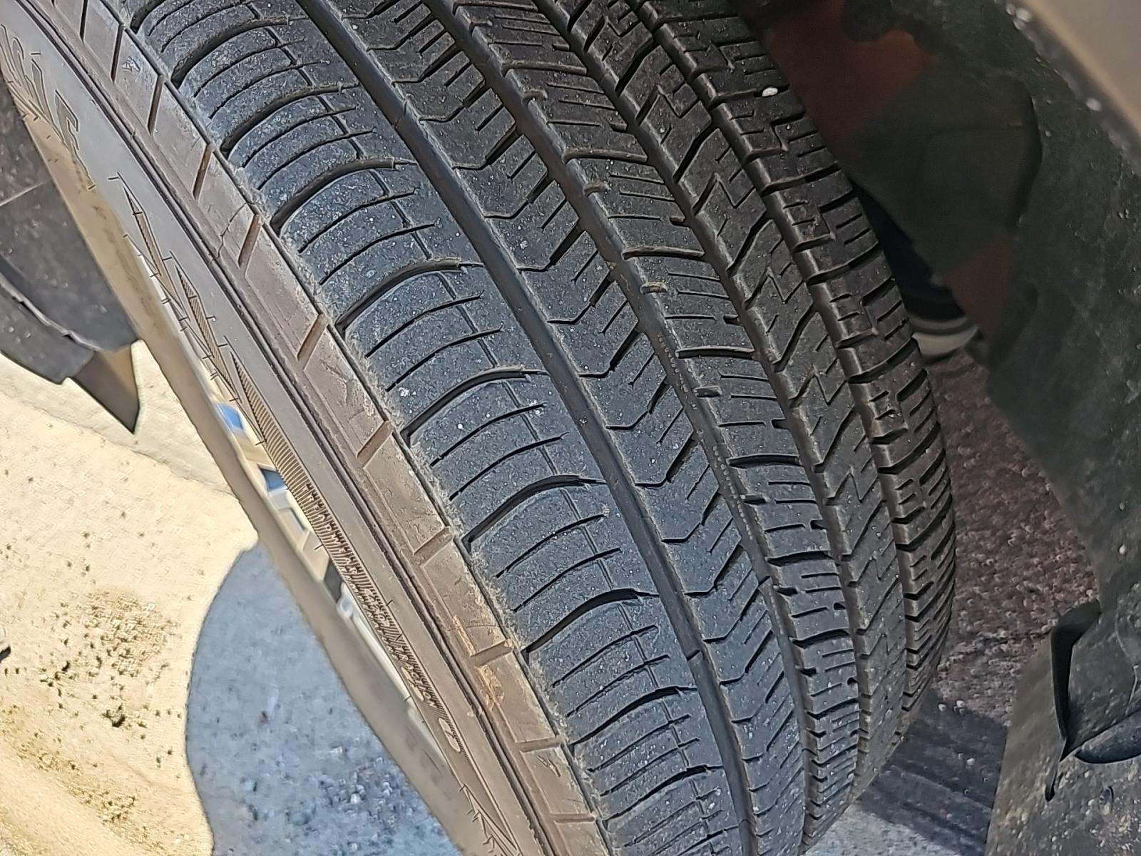 2022 Nissan Pathfinder SV FWD