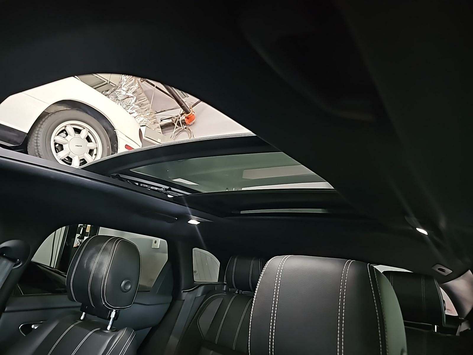 2018 Land Rover Range Rover Velar R-Dynamic SE AWD