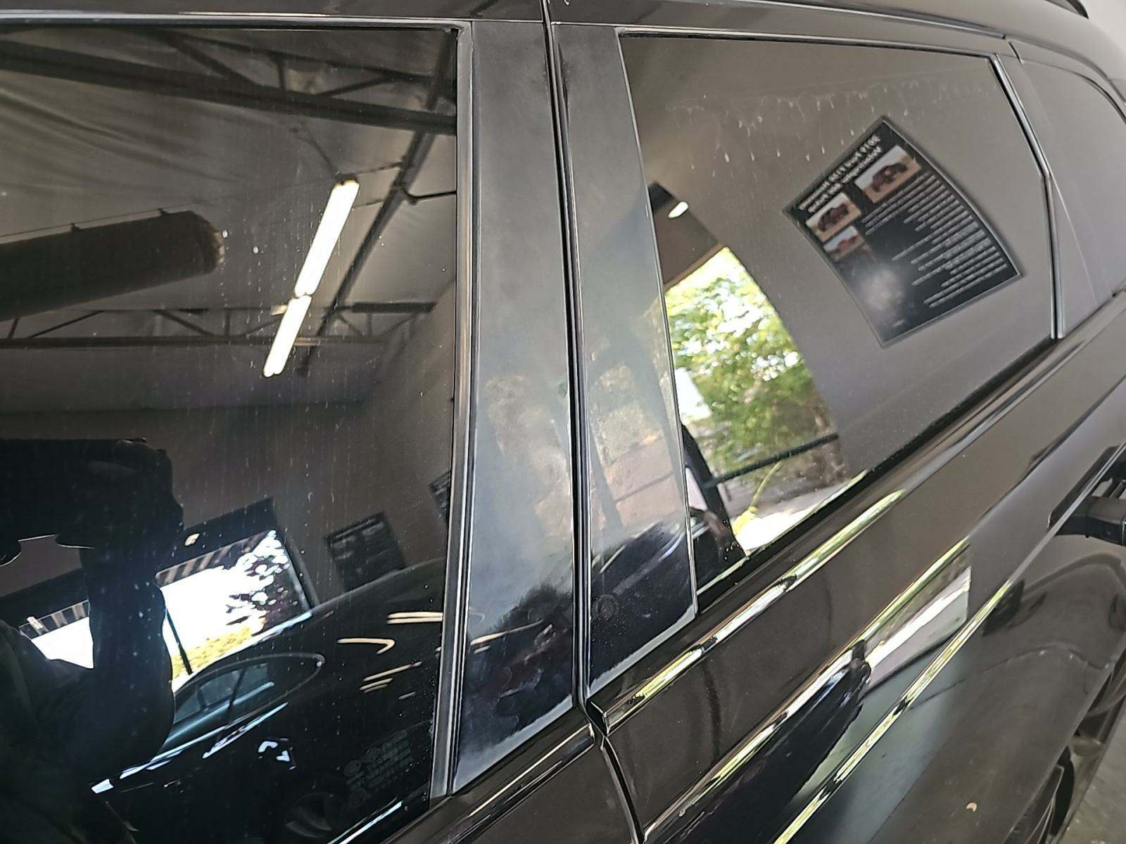 2018 Land Rover Range Rover Velar R-Dynamic SE AWD