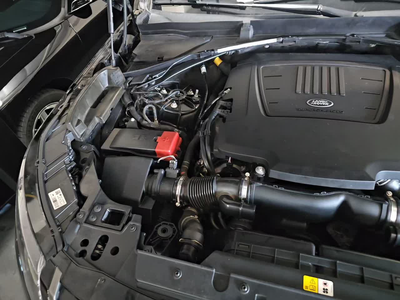 2018 Land Rover Range Rover Velar R-Dynamic SE AWD