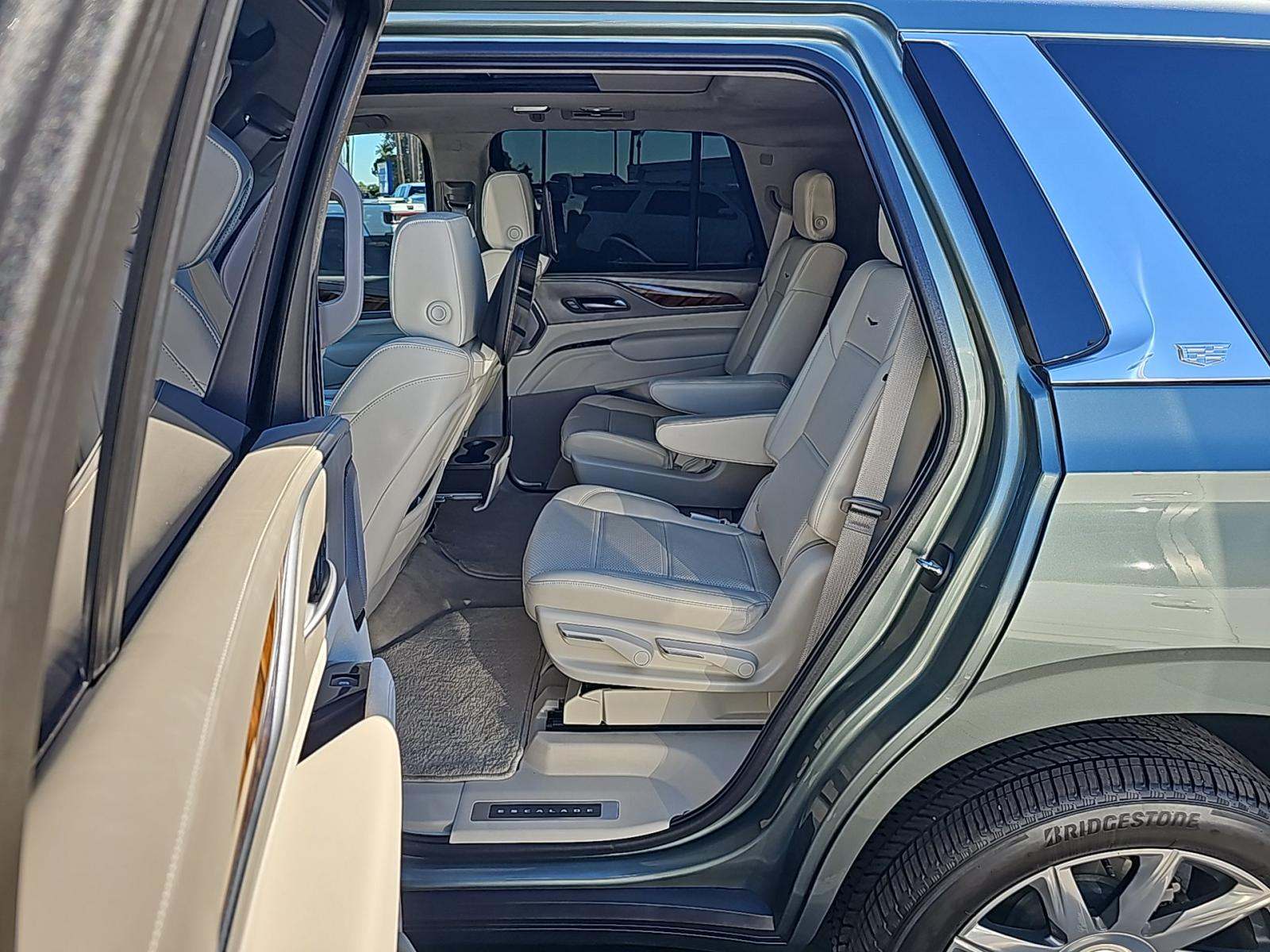 2024 Cadillac Escalade Premium Luxury Platinum AWD