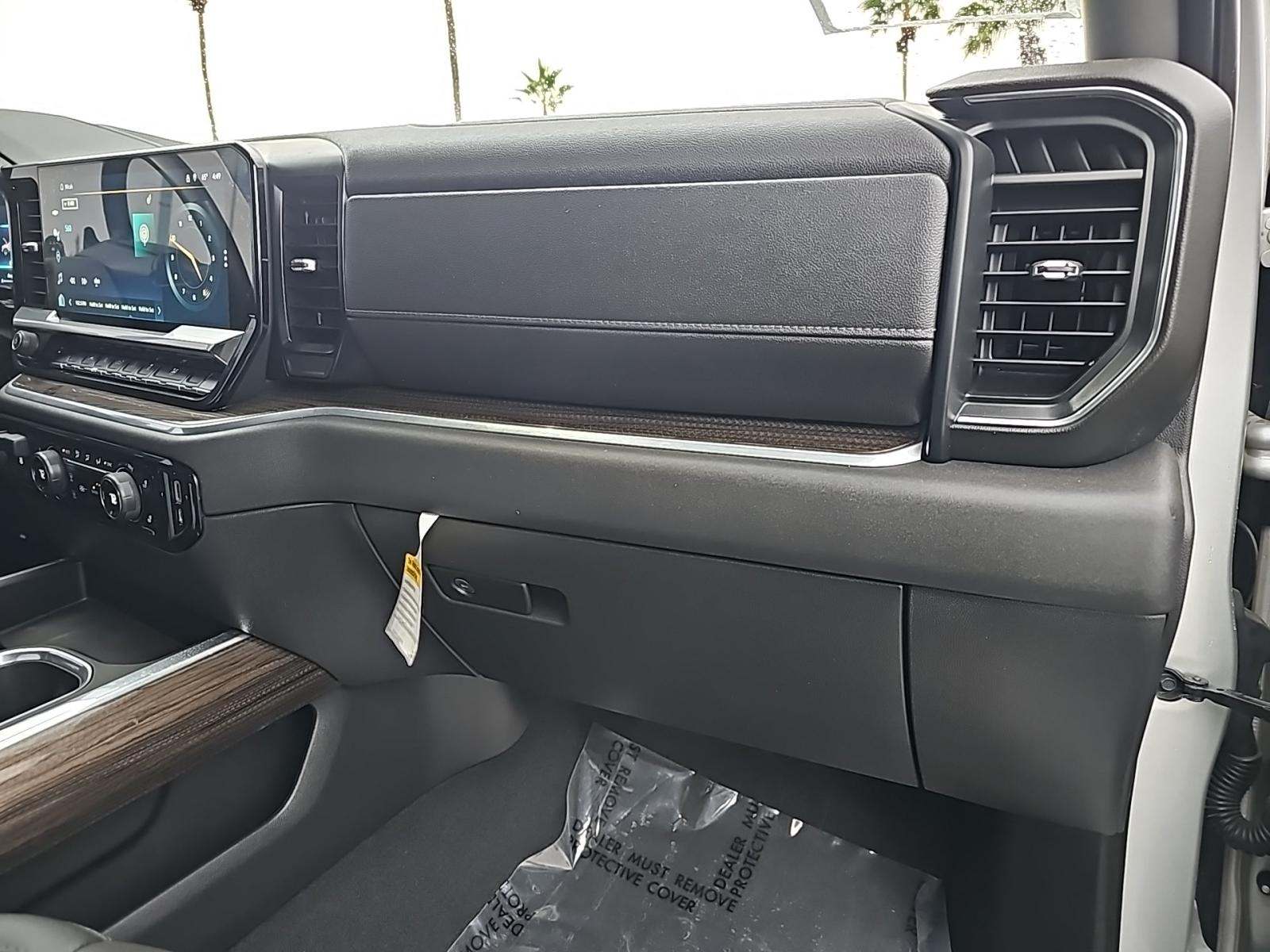 2022 Chevrolet Silverado 1500 RST AWD