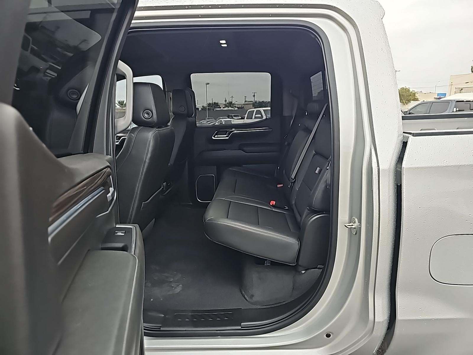 2022 Chevrolet Silverado 1500 RST AWD