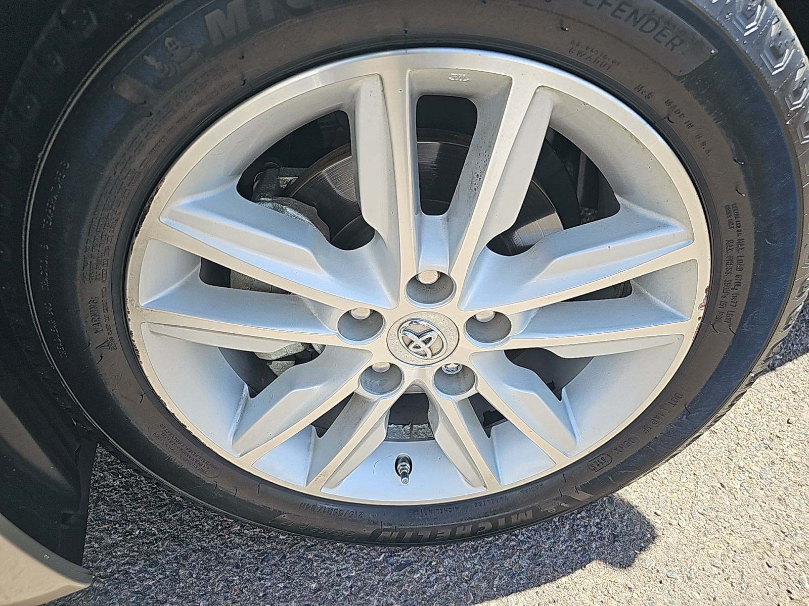 2015 Toyota Avalon XLE FWD