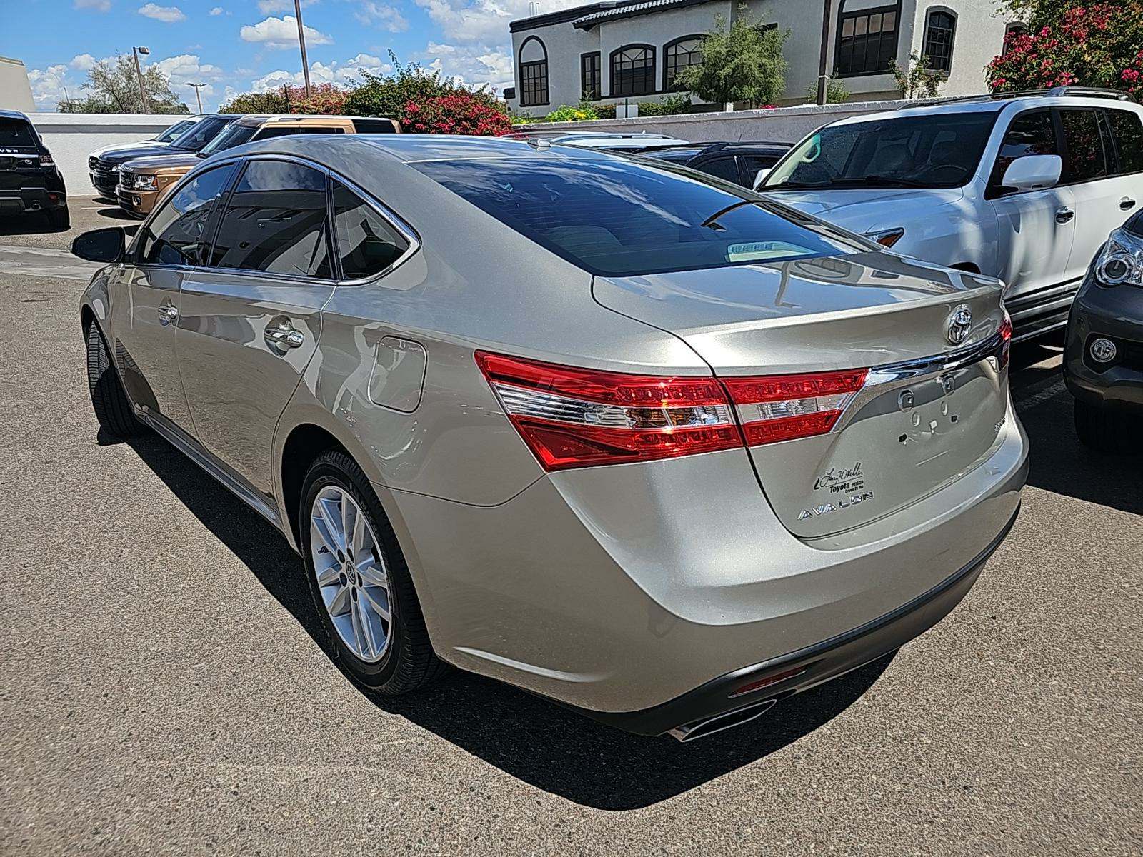 2015 Toyota Avalon XLE FWD