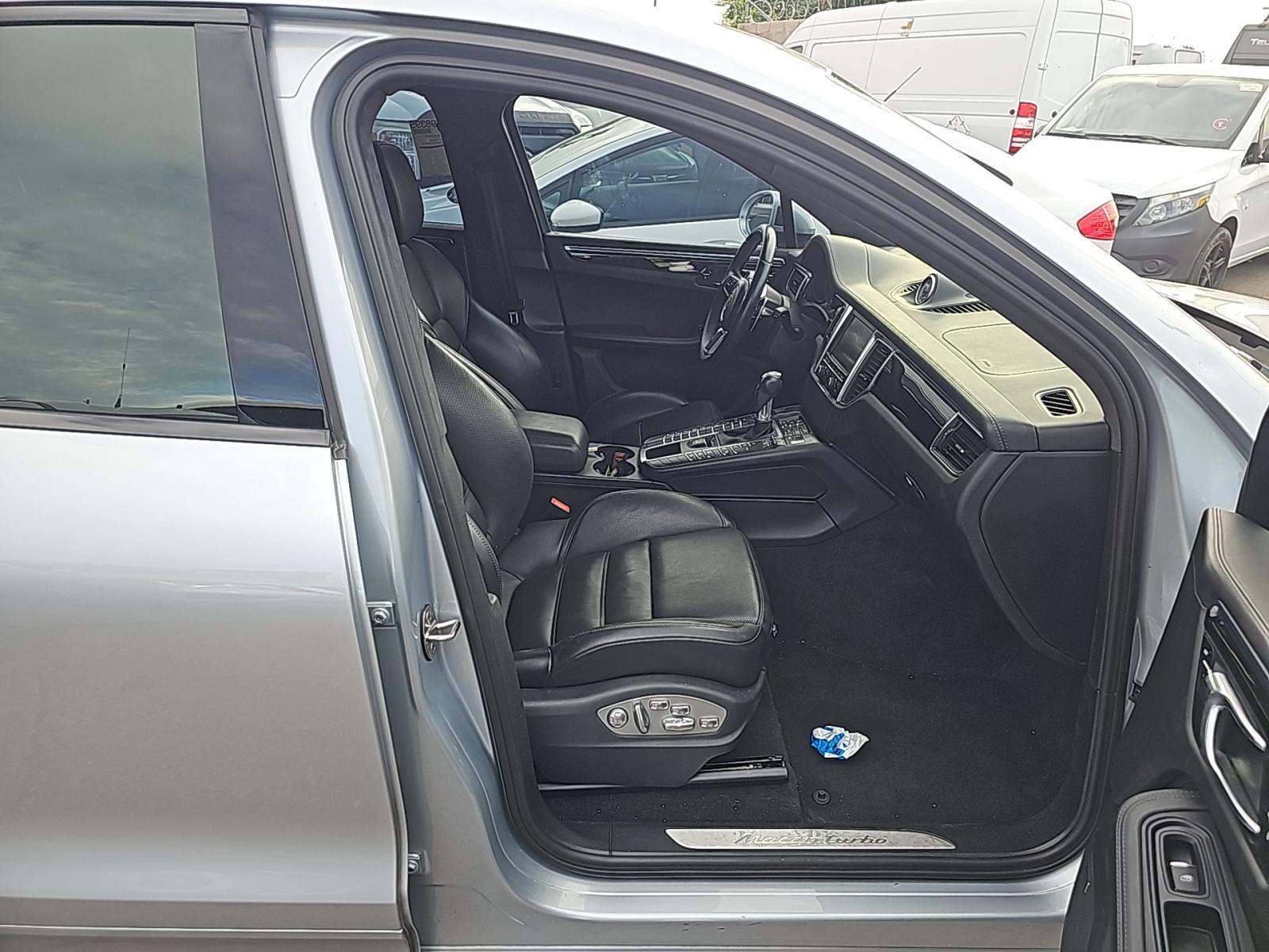 2016 Porsche Macan Turbo AWD