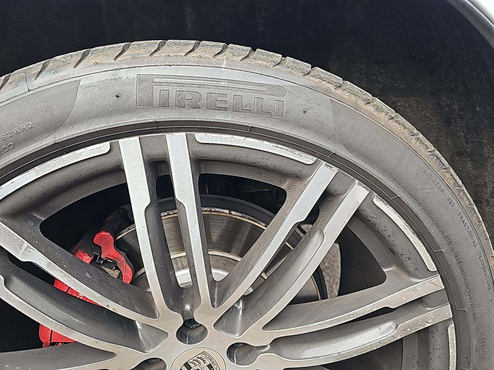 2016 Porsche Macan Turbo AWD