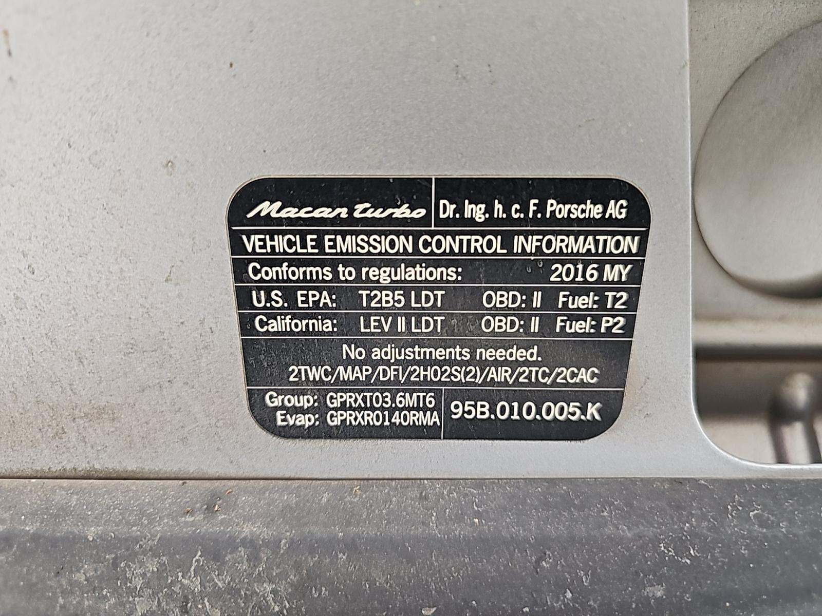 2016 Porsche Macan Turbo AWD