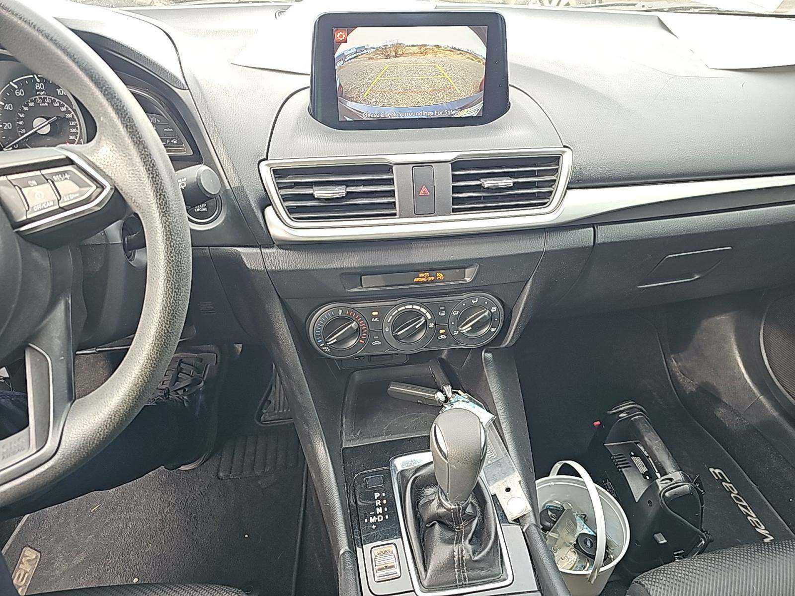 2018 MAZDA MAZDA3 Sport FWD