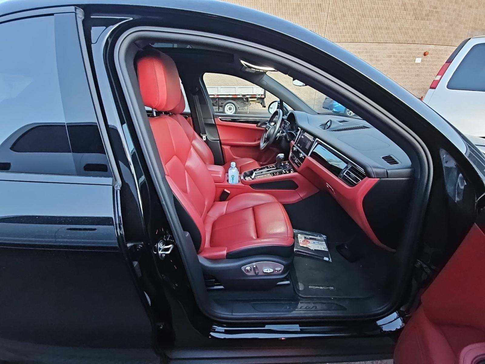 2024 Porsche Macan Base AWD