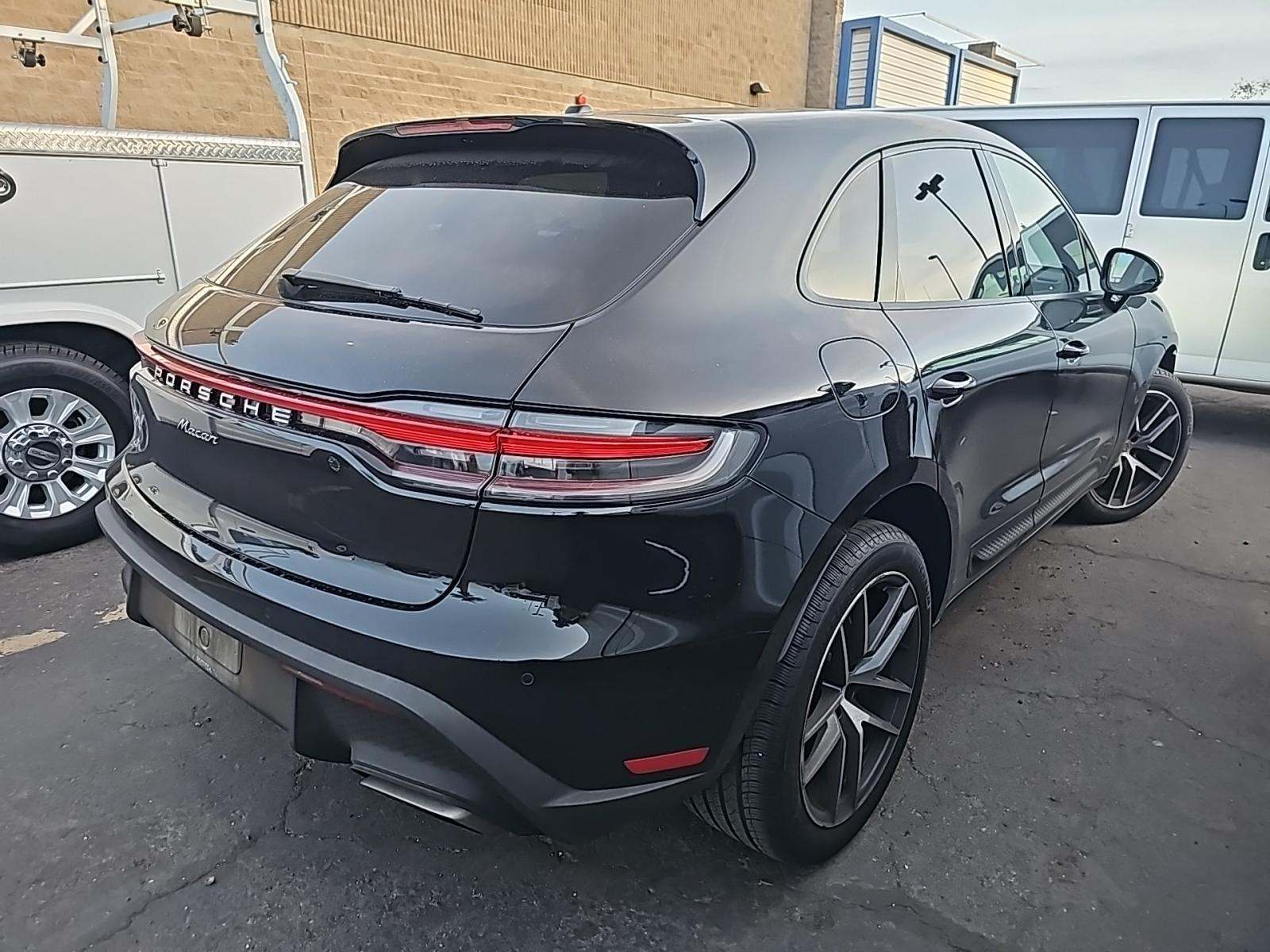 2024 Porsche Macan Base AWD