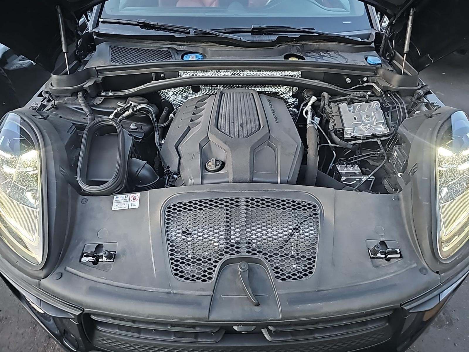 2024 Porsche Macan Base AWD