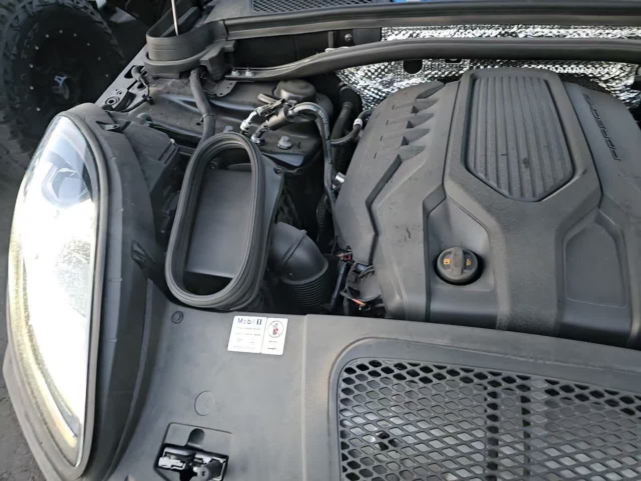 2024 Porsche Macan Base AWD