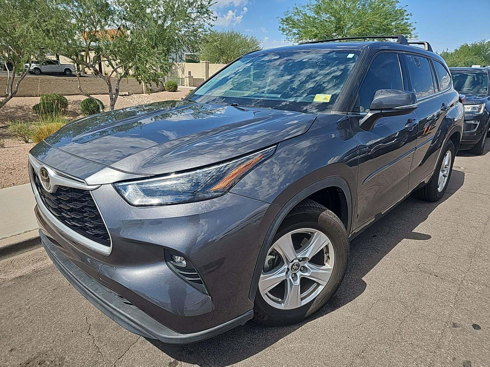 2022 Toyota Highlander LE FWD