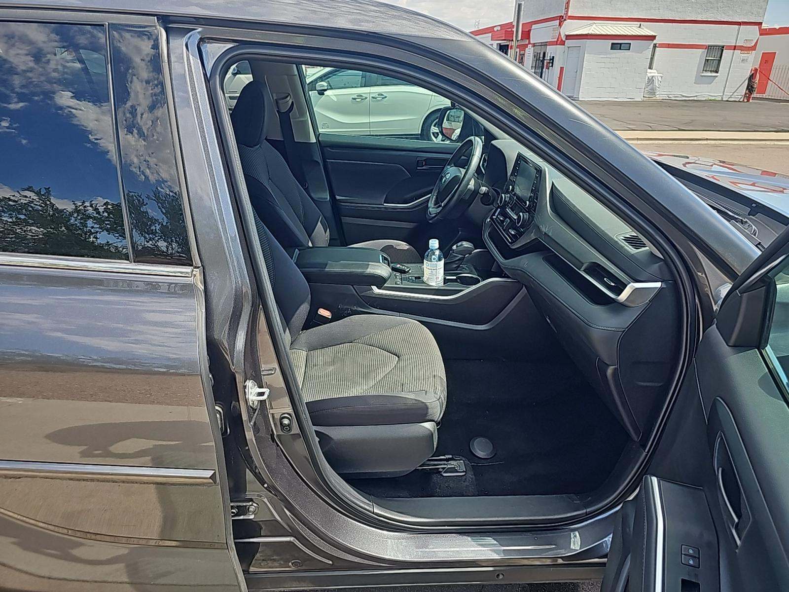 2022 Toyota Highlander LE FWD