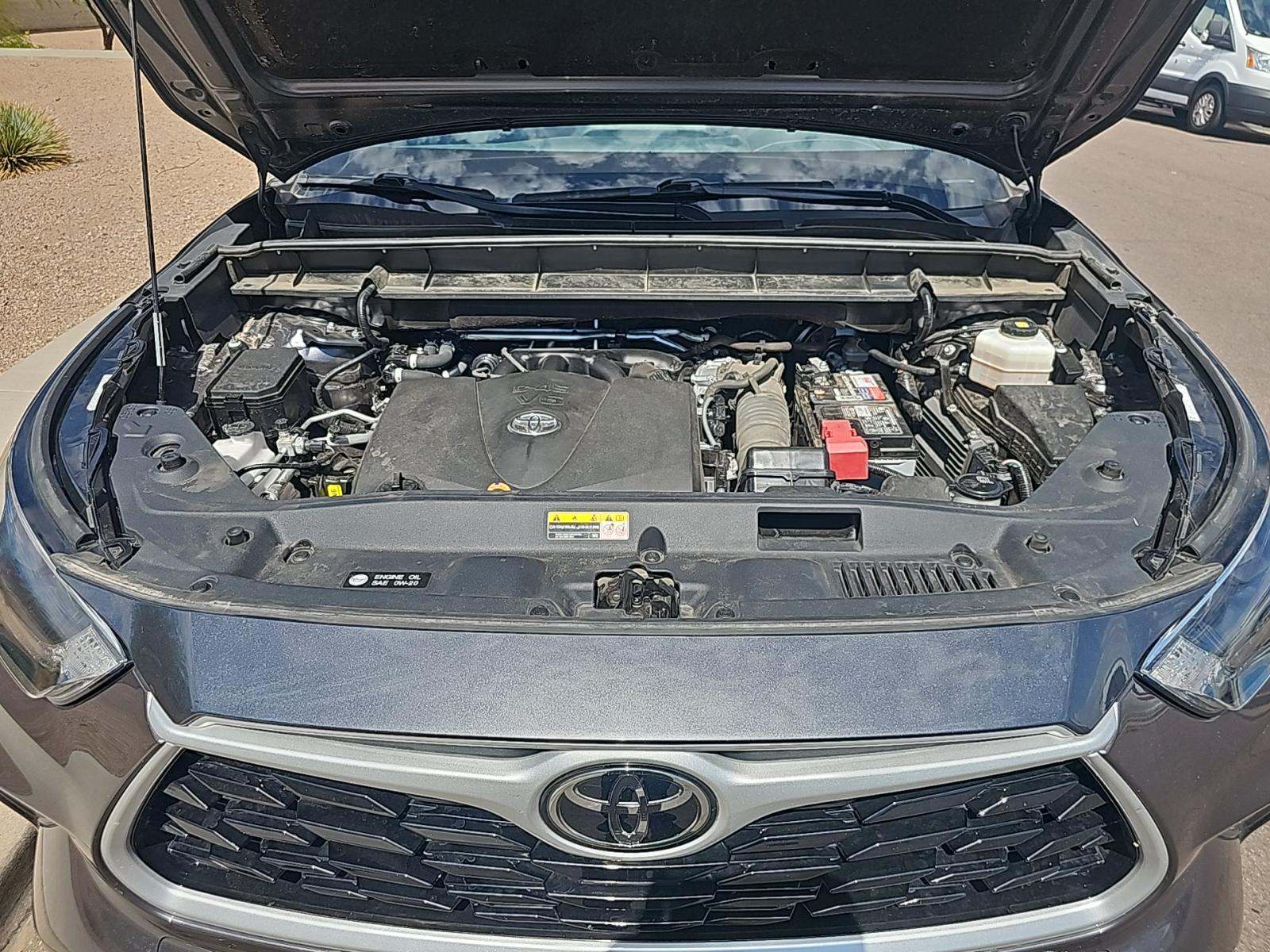 2022 Toyota Highlander LE FWD