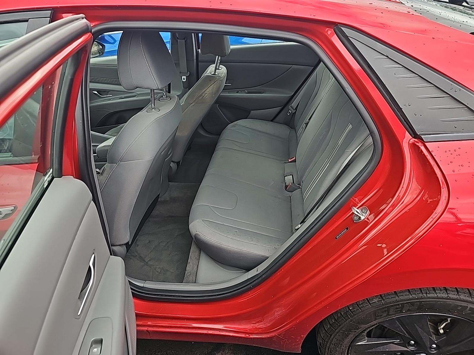 2021 Hyundai Elantra SEL FWD