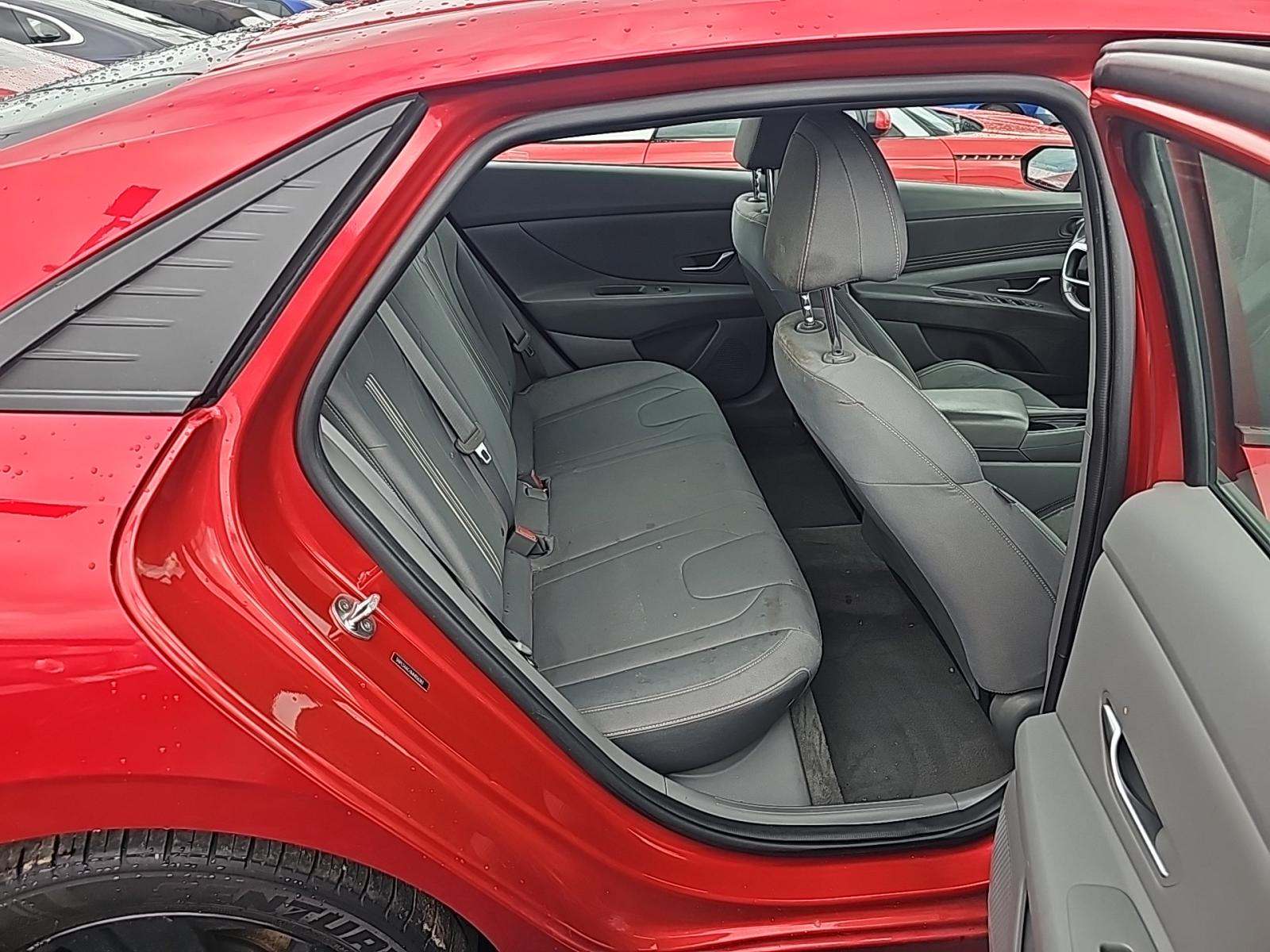 2021 Hyundai Elantra SEL FWD