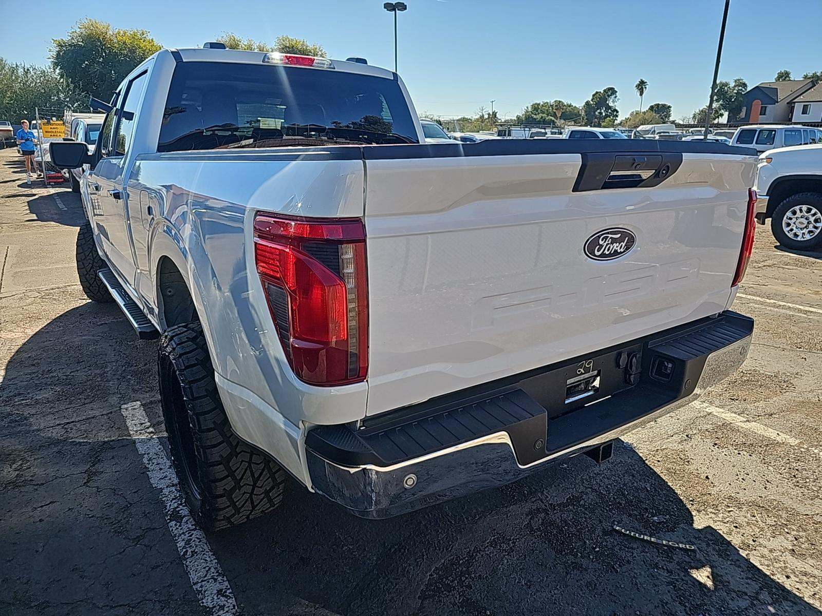 2024 Ford F-150 XLT AWD