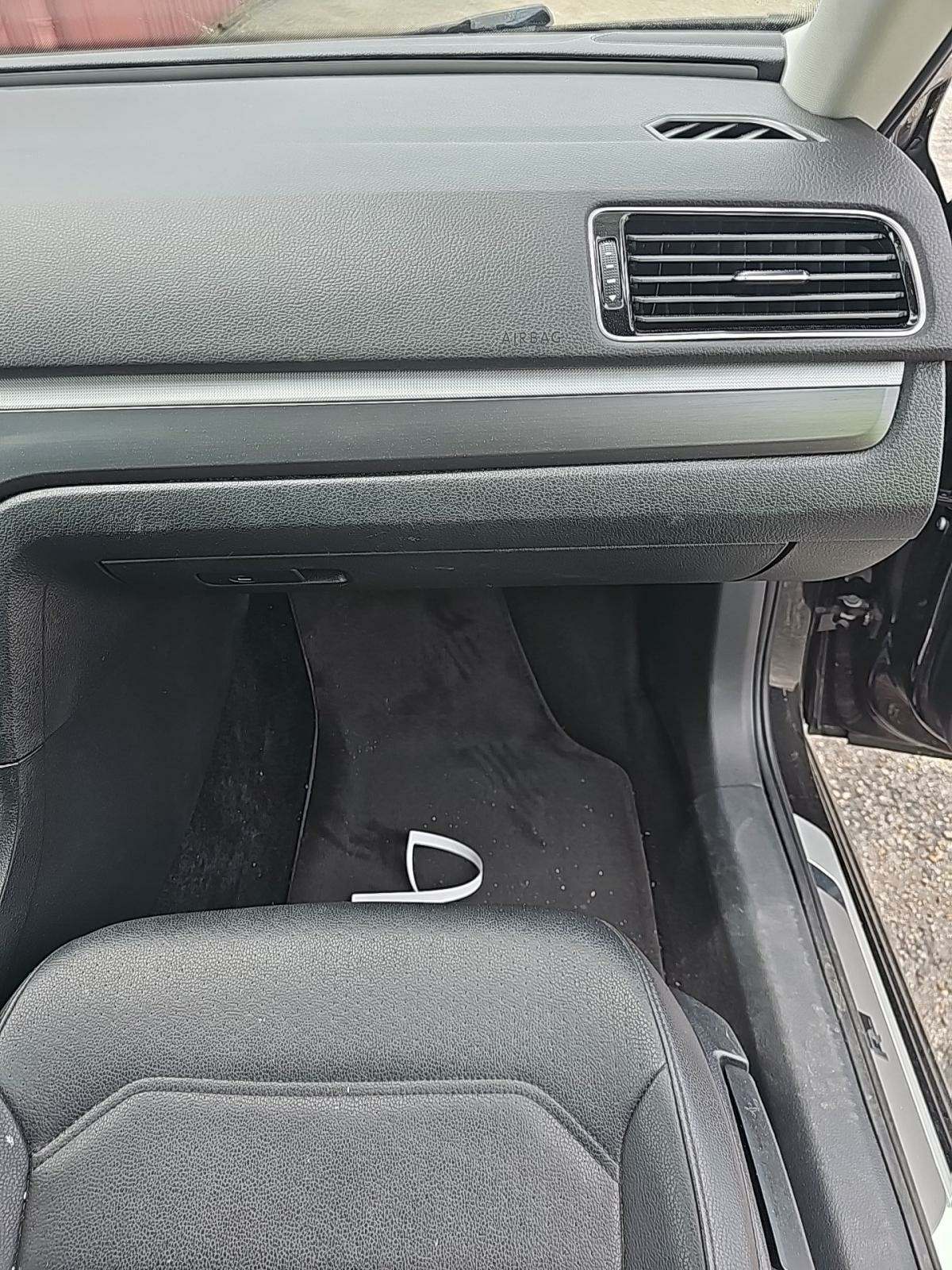 2018 Volkswagen Passat 2.0T R-Line FWD