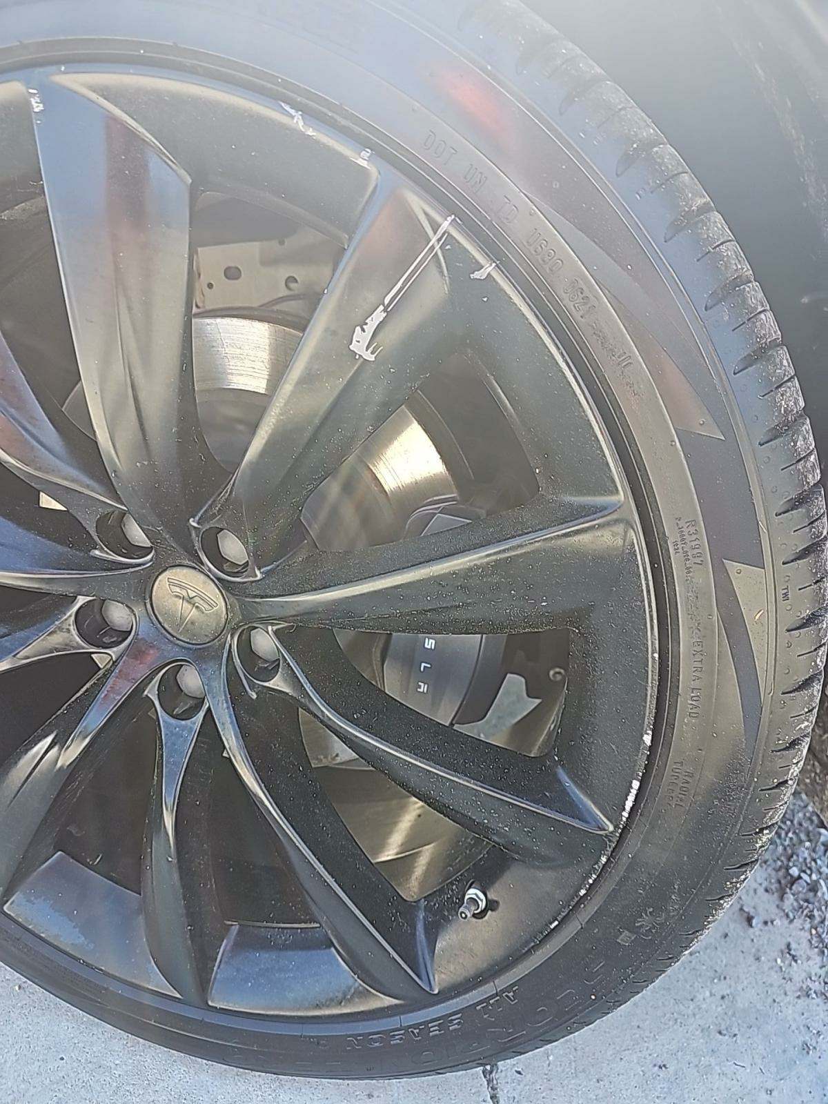 2017 Tesla Model X 75D AWD