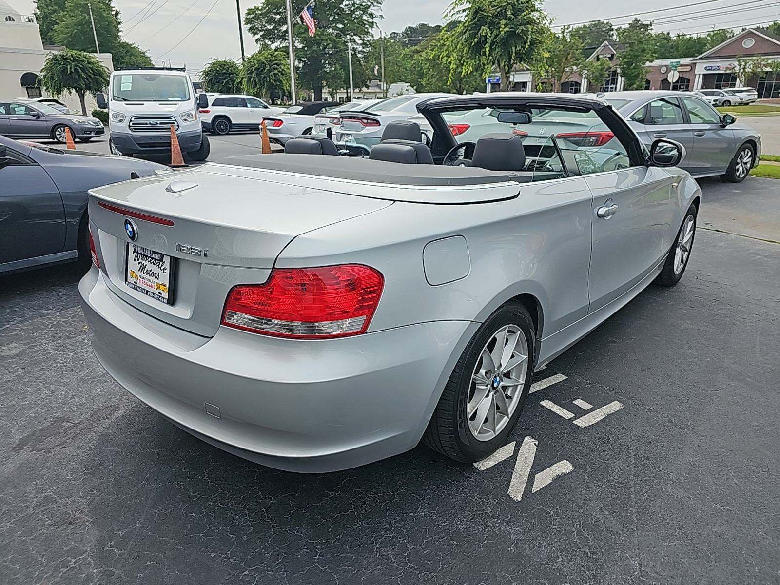 2011 BMW 1 Series 128i RWD