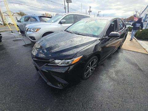 2018 Toyota Camry SE FWD