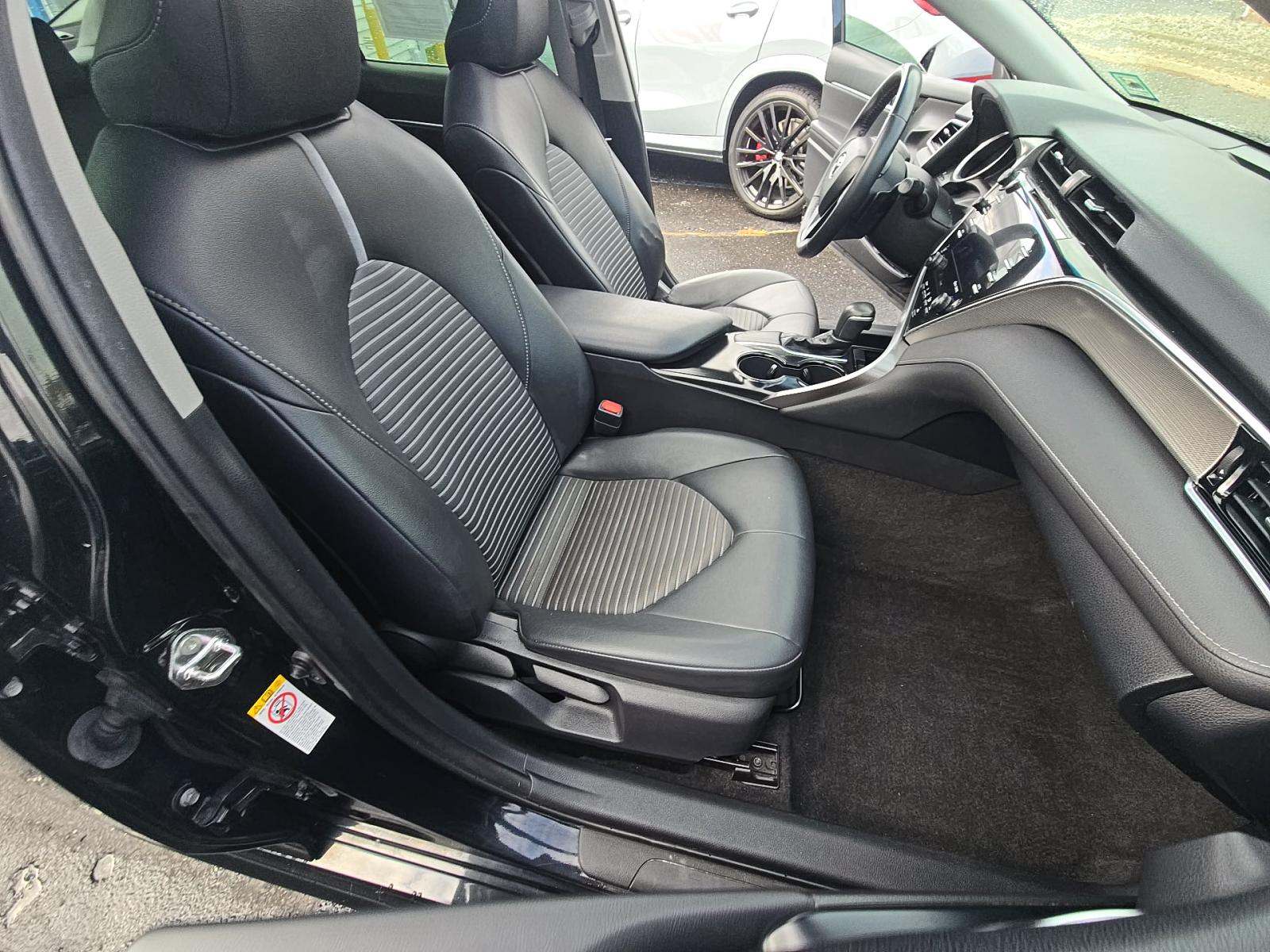 2018 Toyota Camry SE FWD