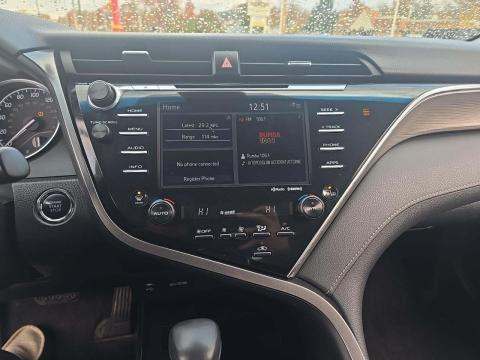 2018 Toyota Camry SE FWD