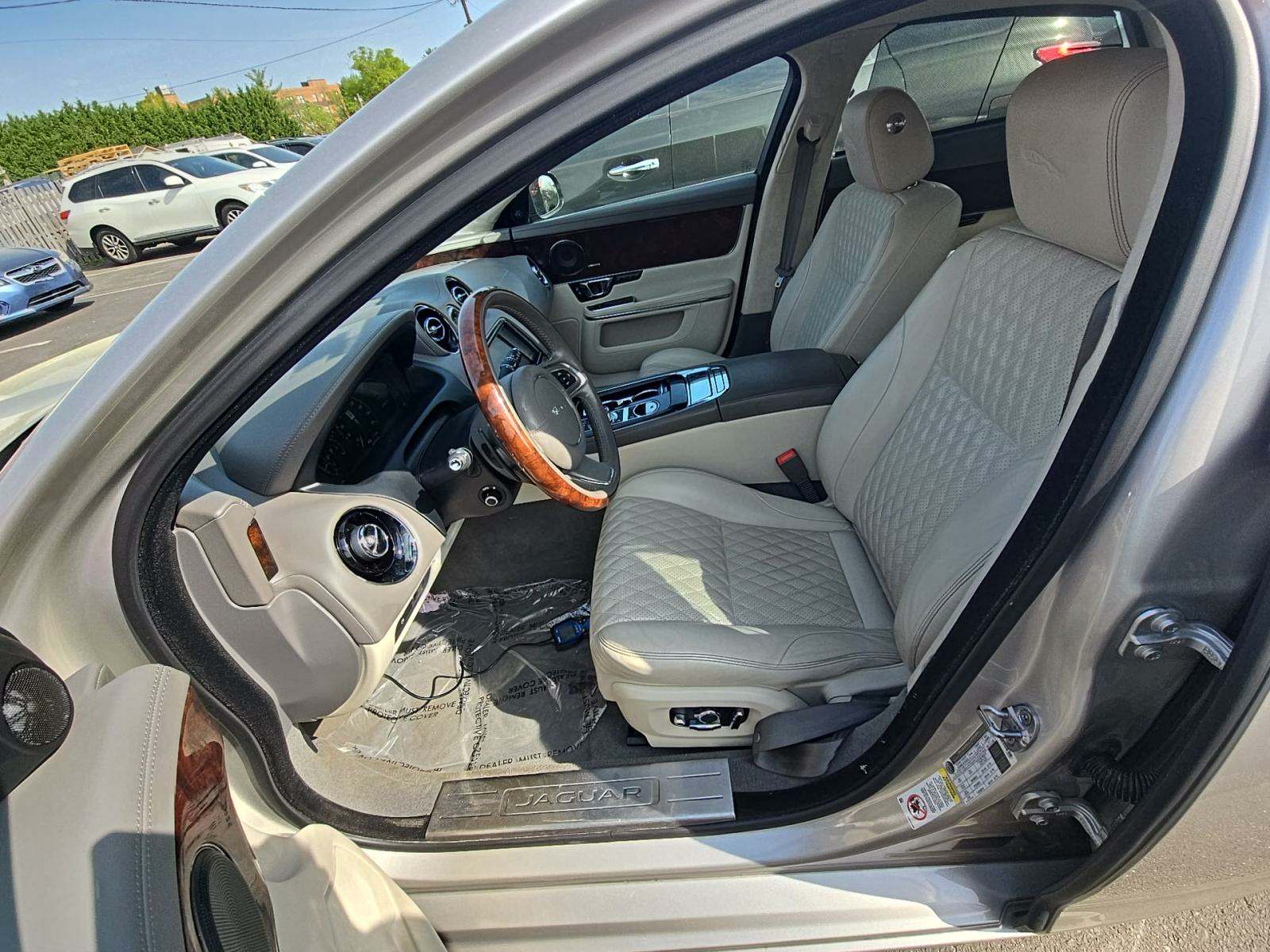 2016 Jaguar XJ L Portfolio RWD