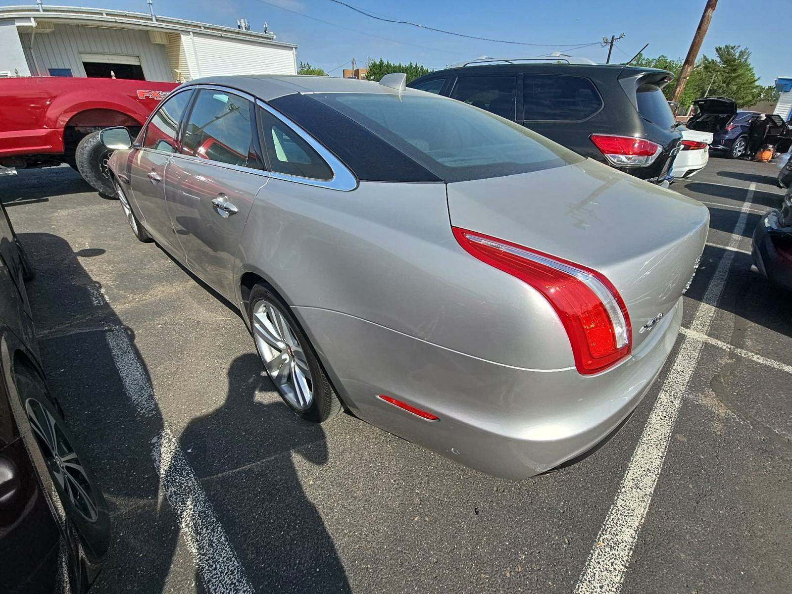 2016 Jaguar XJ L Portfolio RWD