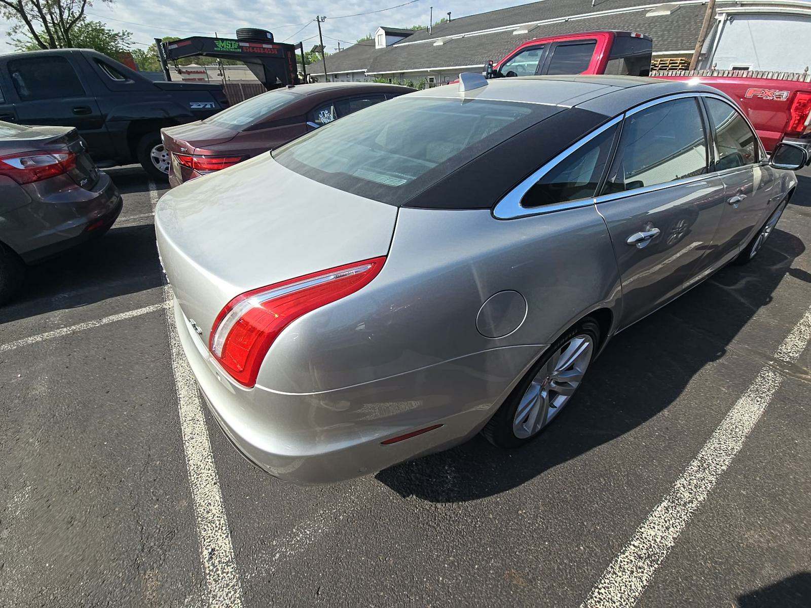 2016 Jaguar XJ L Portfolio RWD