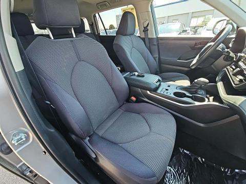 2023 Toyota Highlander LE FWD