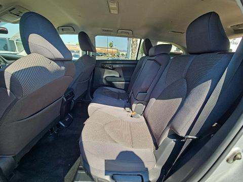 2023 Toyota Highlander LE FWD