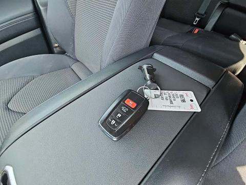 2023 Toyota Highlander LE FWD