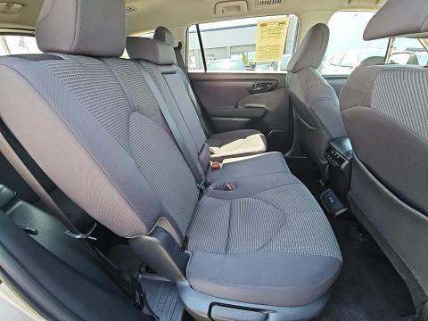2023 Toyota Highlander LE FWD