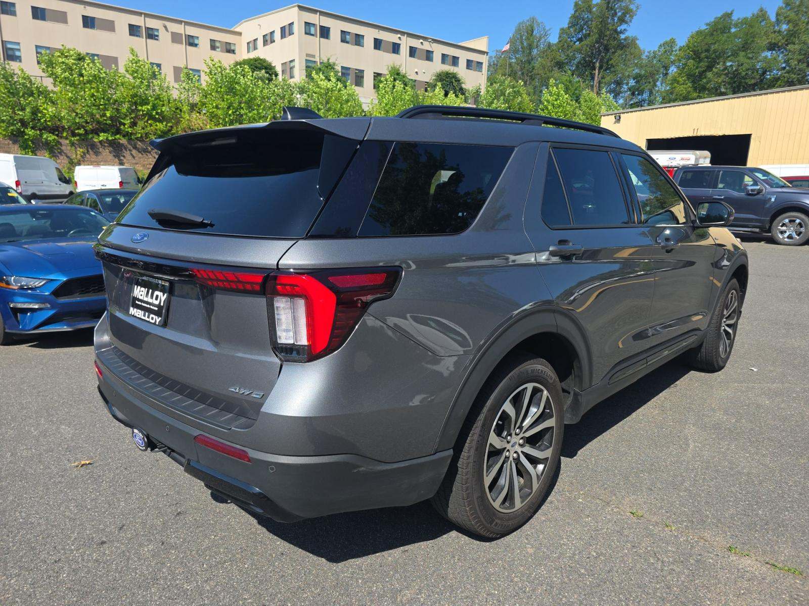 FORD EXPLORER - 3