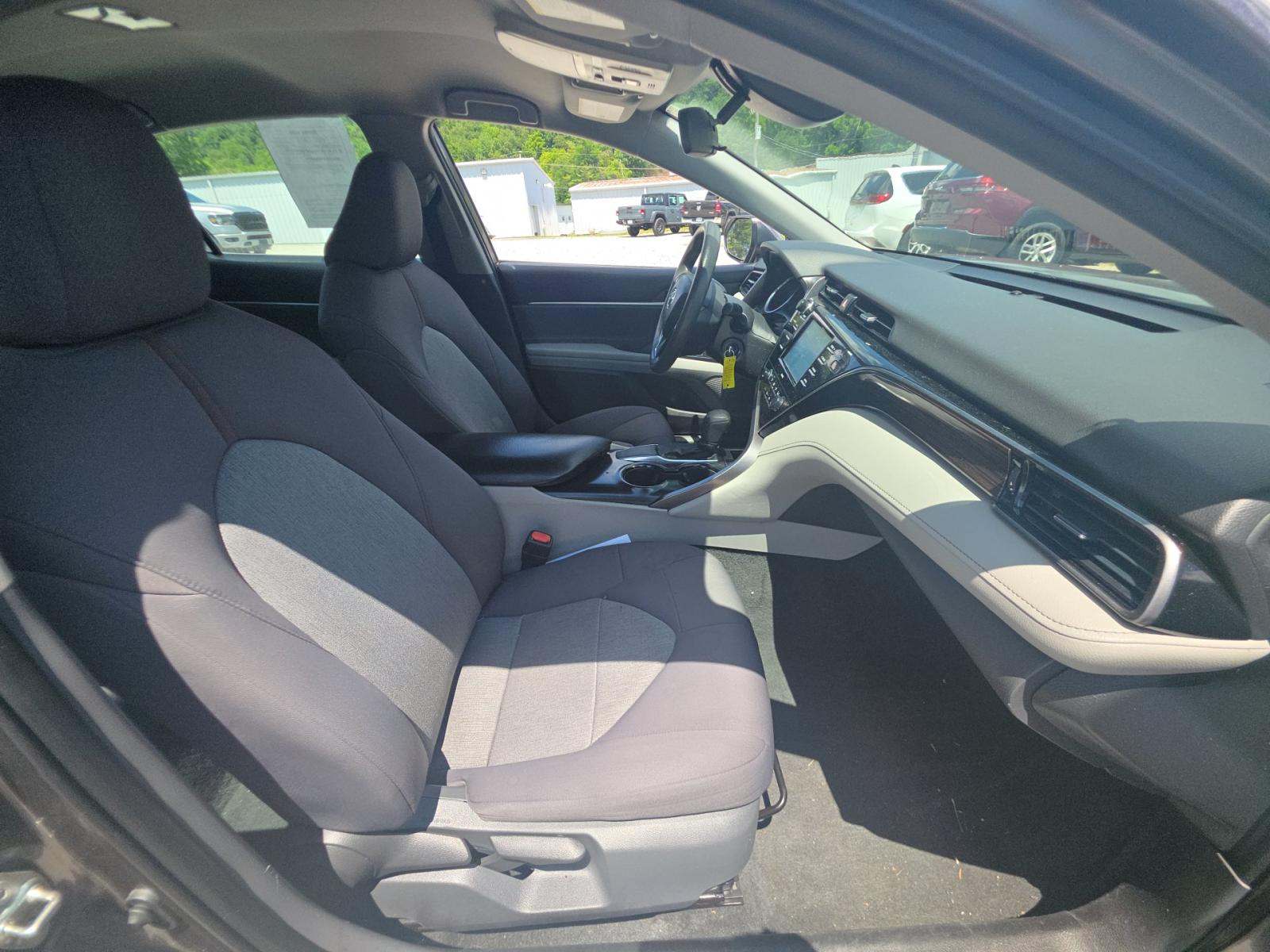 2020 Toyota Camry LE FWD