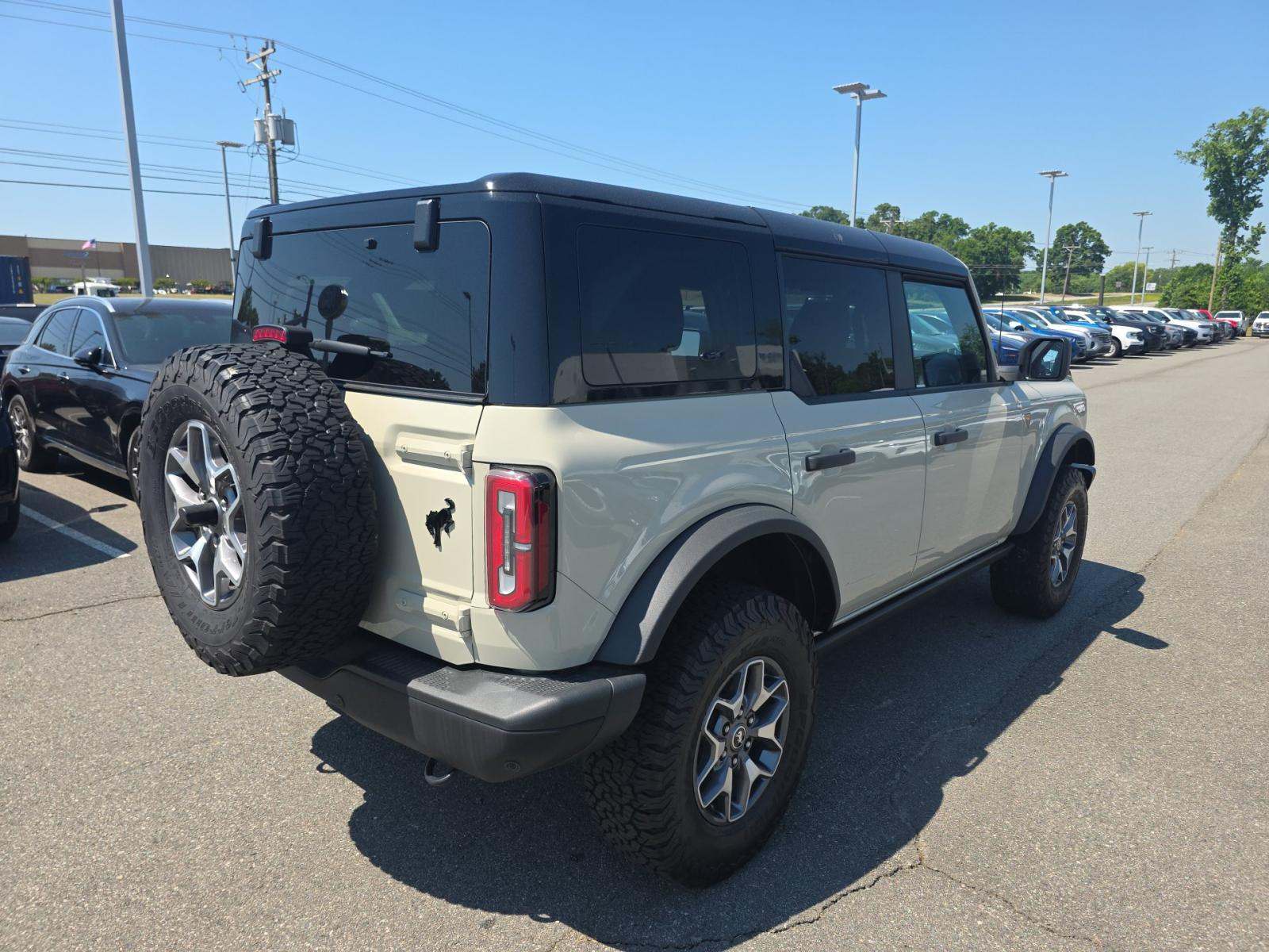 FORD BRONCO - 3