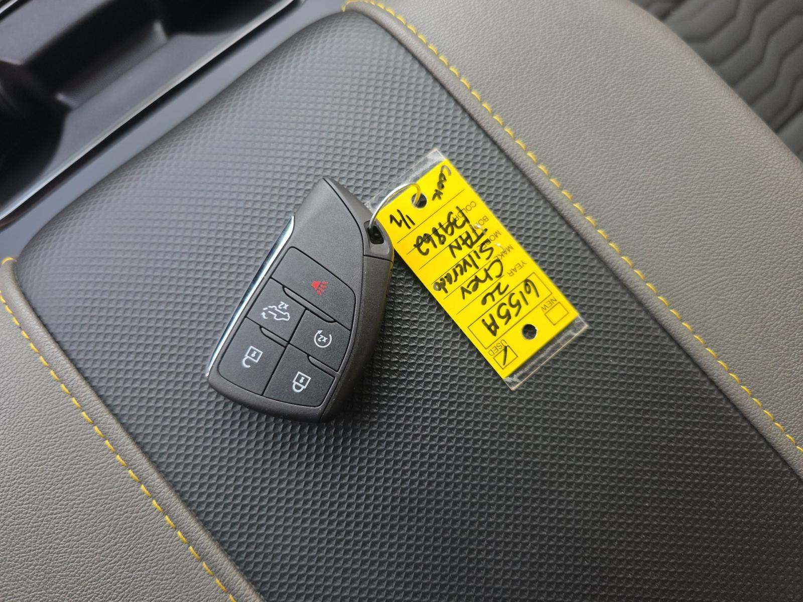 CHEVROLET SILVERADO - 8