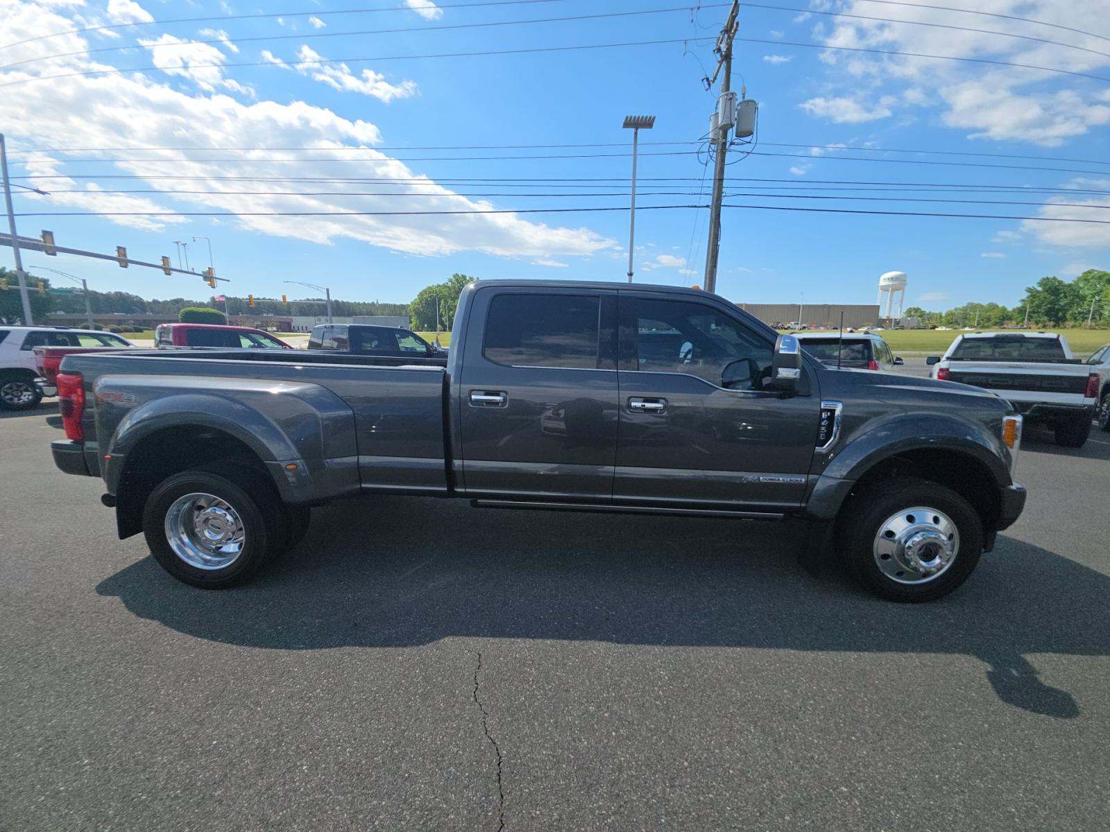 FORD F-450 - 4